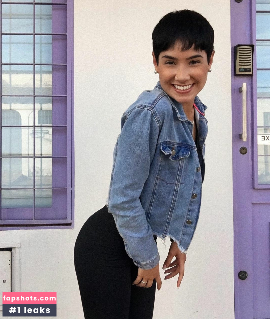 Isis Rodrigues gallery photo #6