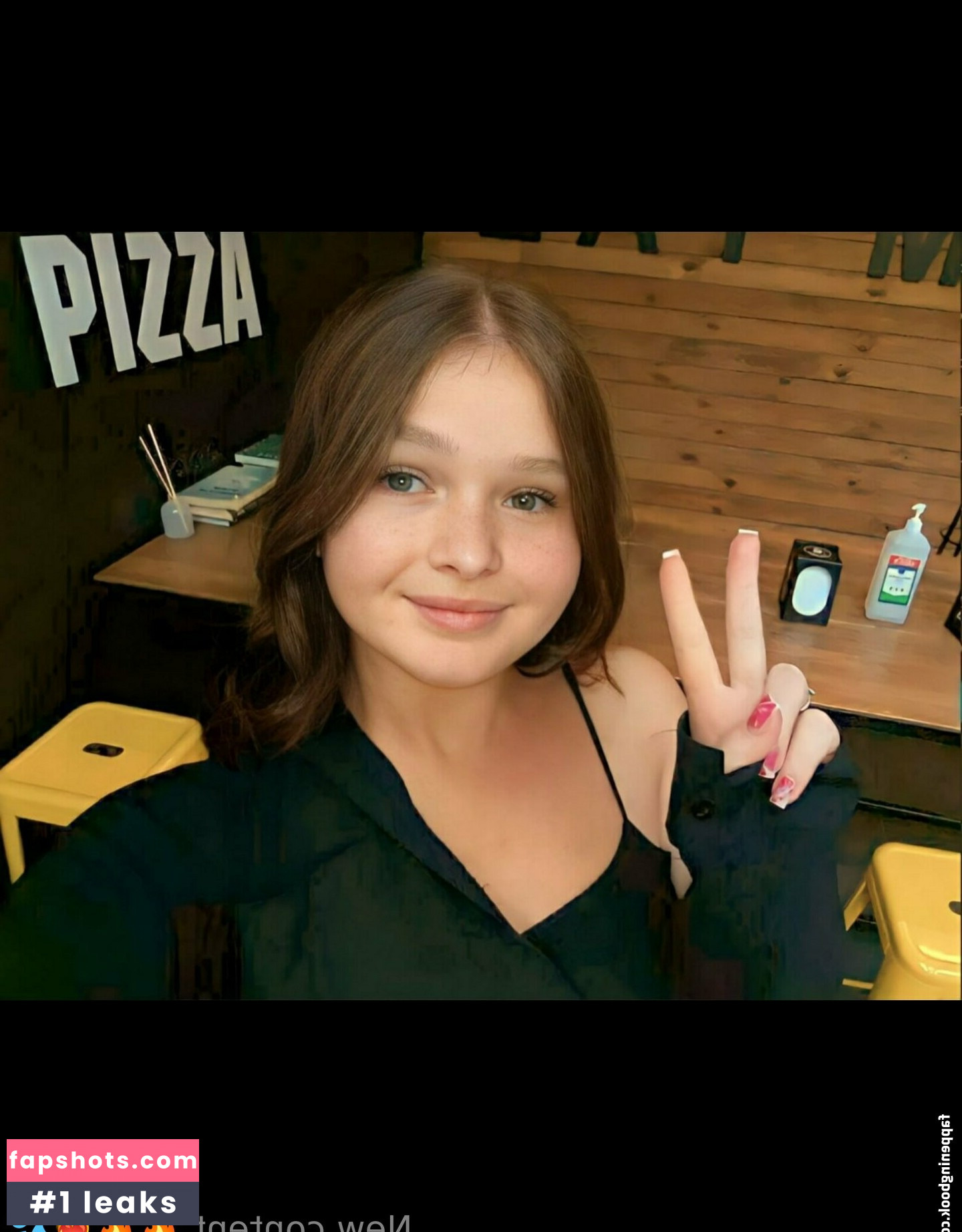 isisbisexual Filtración Desnuda OnlyFans Foto #3 - Fapshots