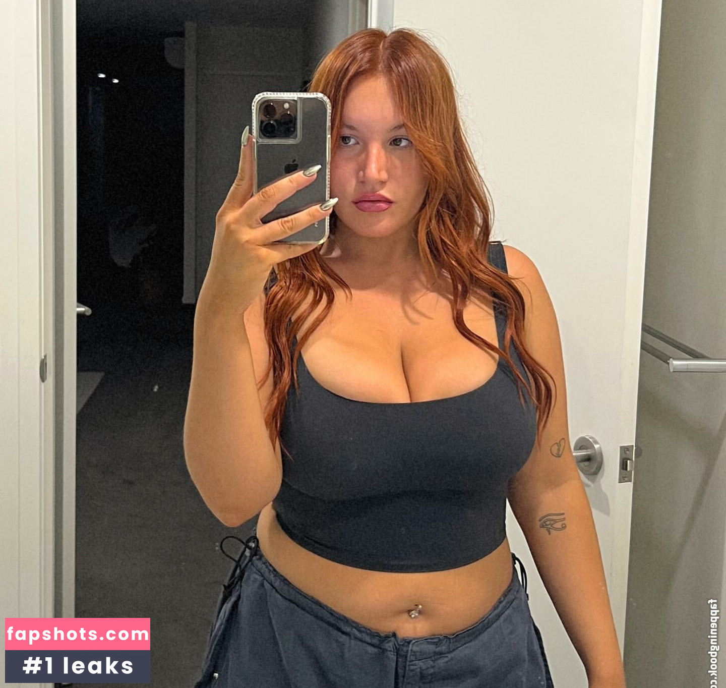 Isisxox gallery photo #256