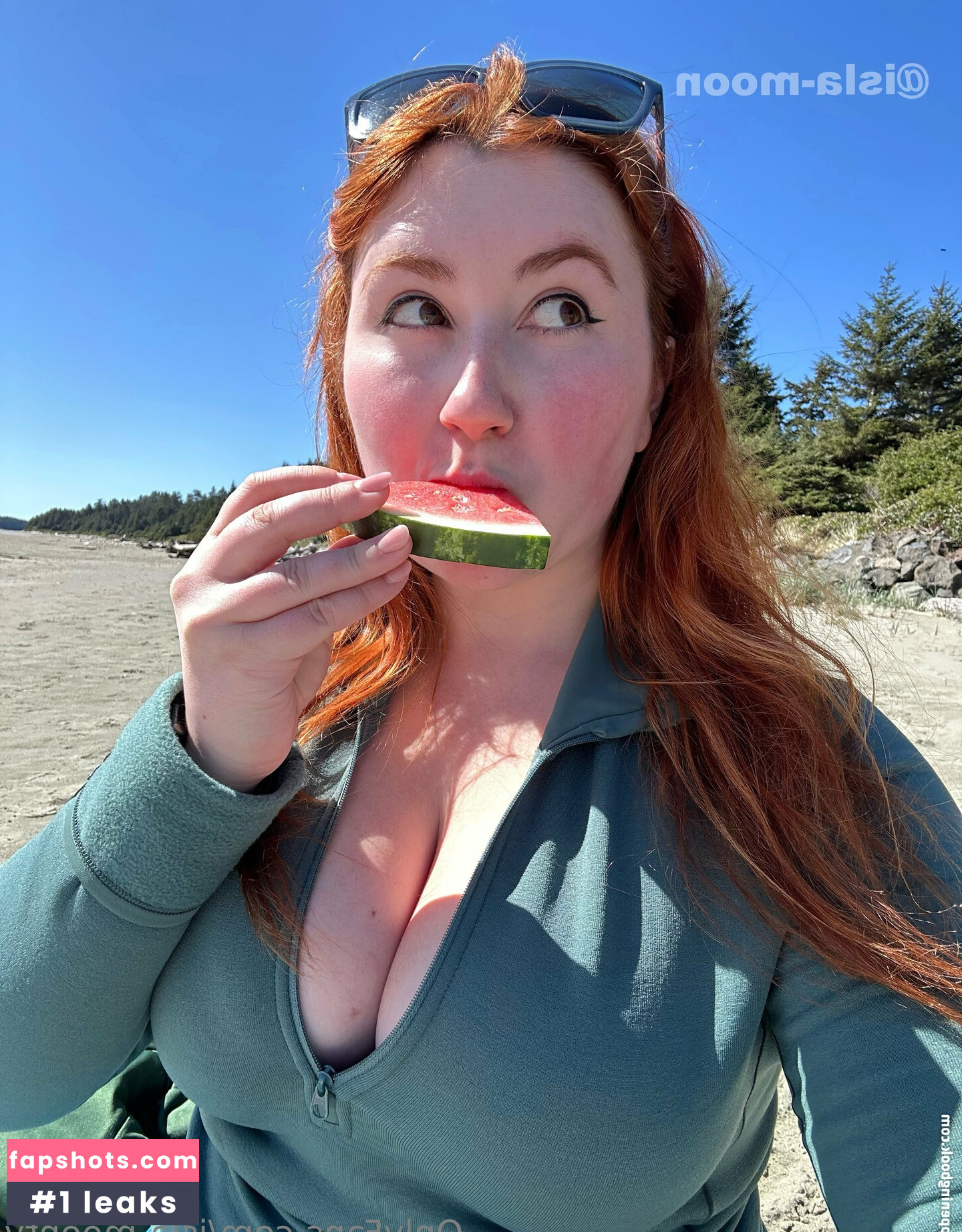 isla-moontv gallery photo #19