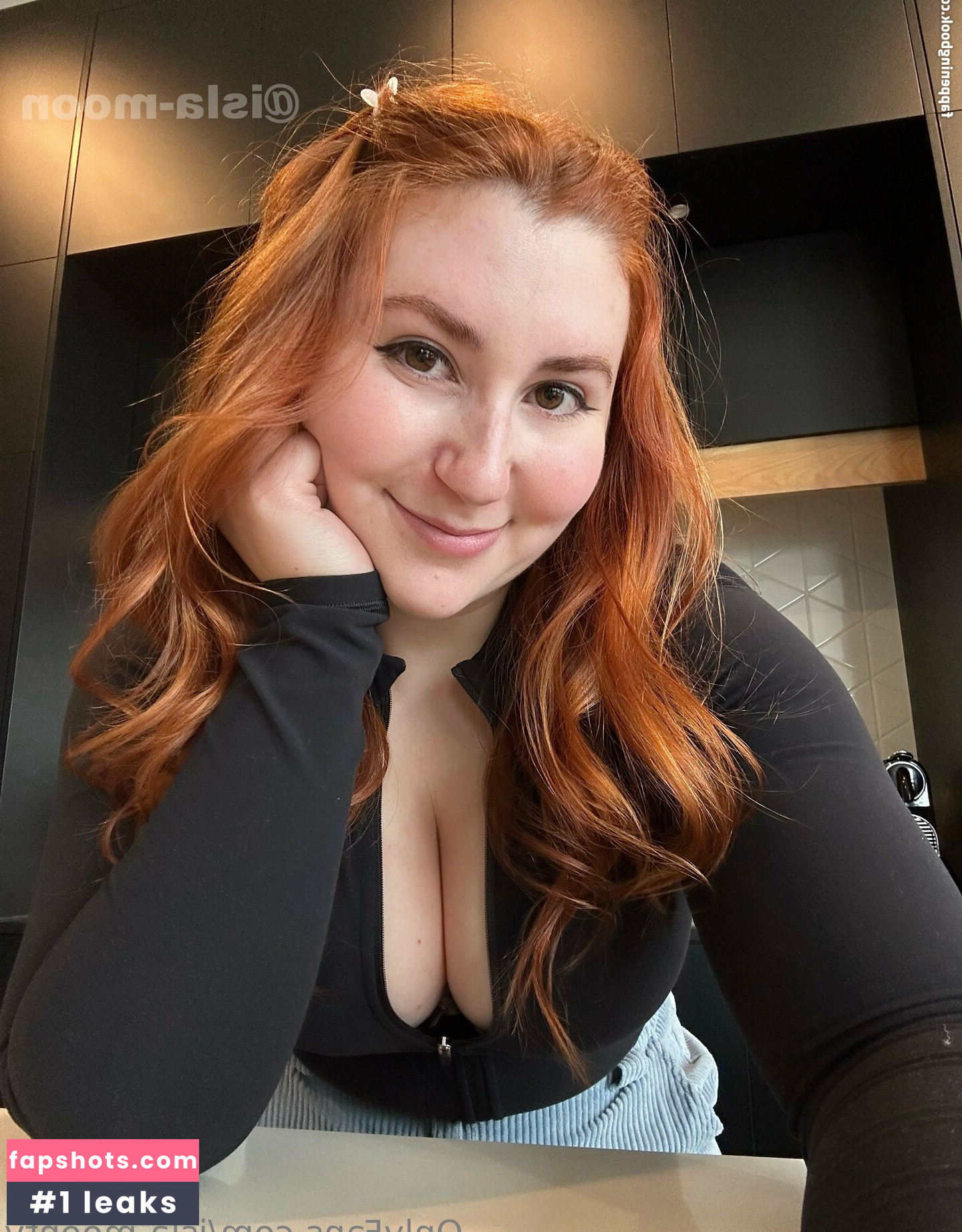 isla-moontv gallery photo #22