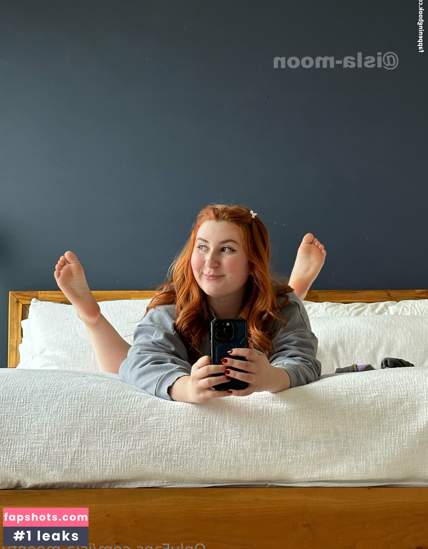 isla-moontv gallery photo #4