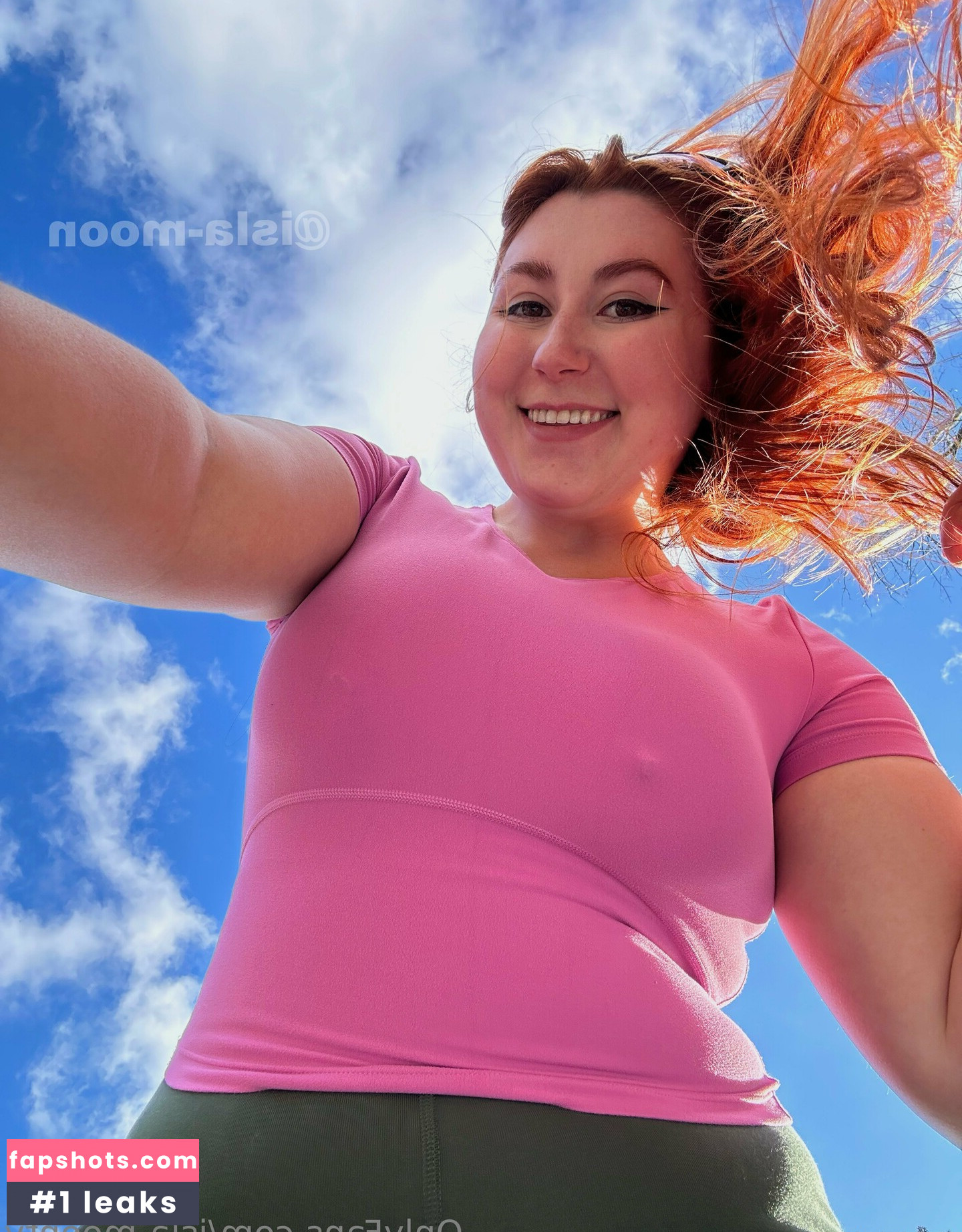 isla-moontv gallery photo #46