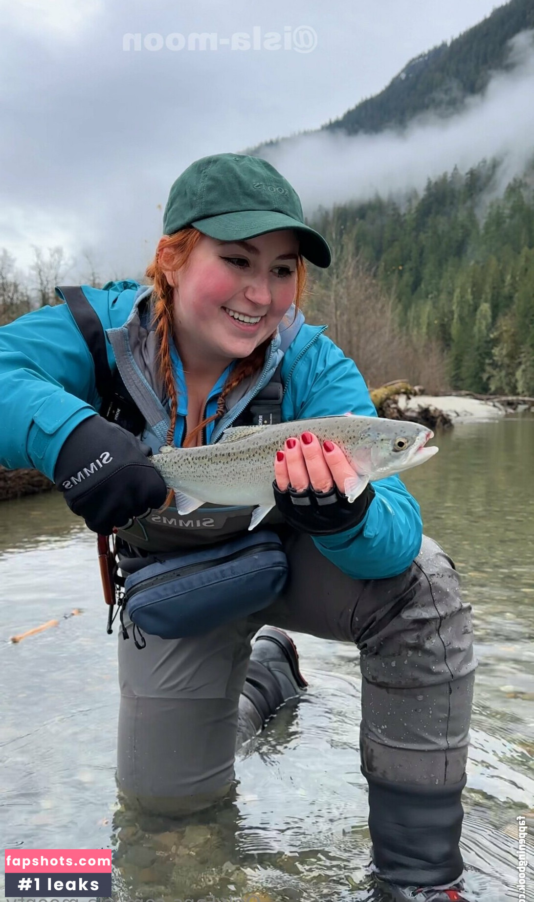 isla-moontv gallery photo #9