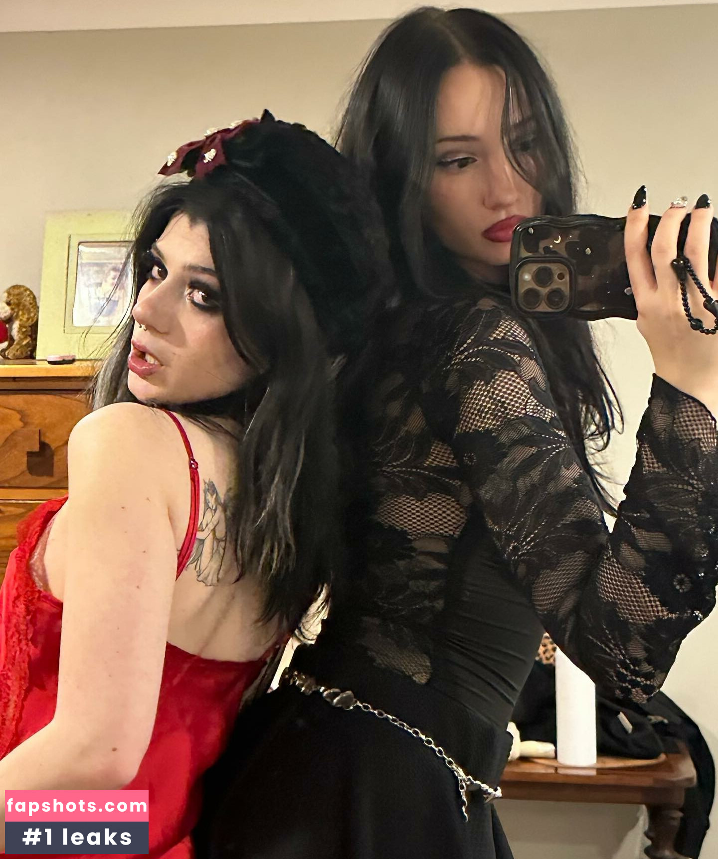 Issy.hecxo gallery photo #18