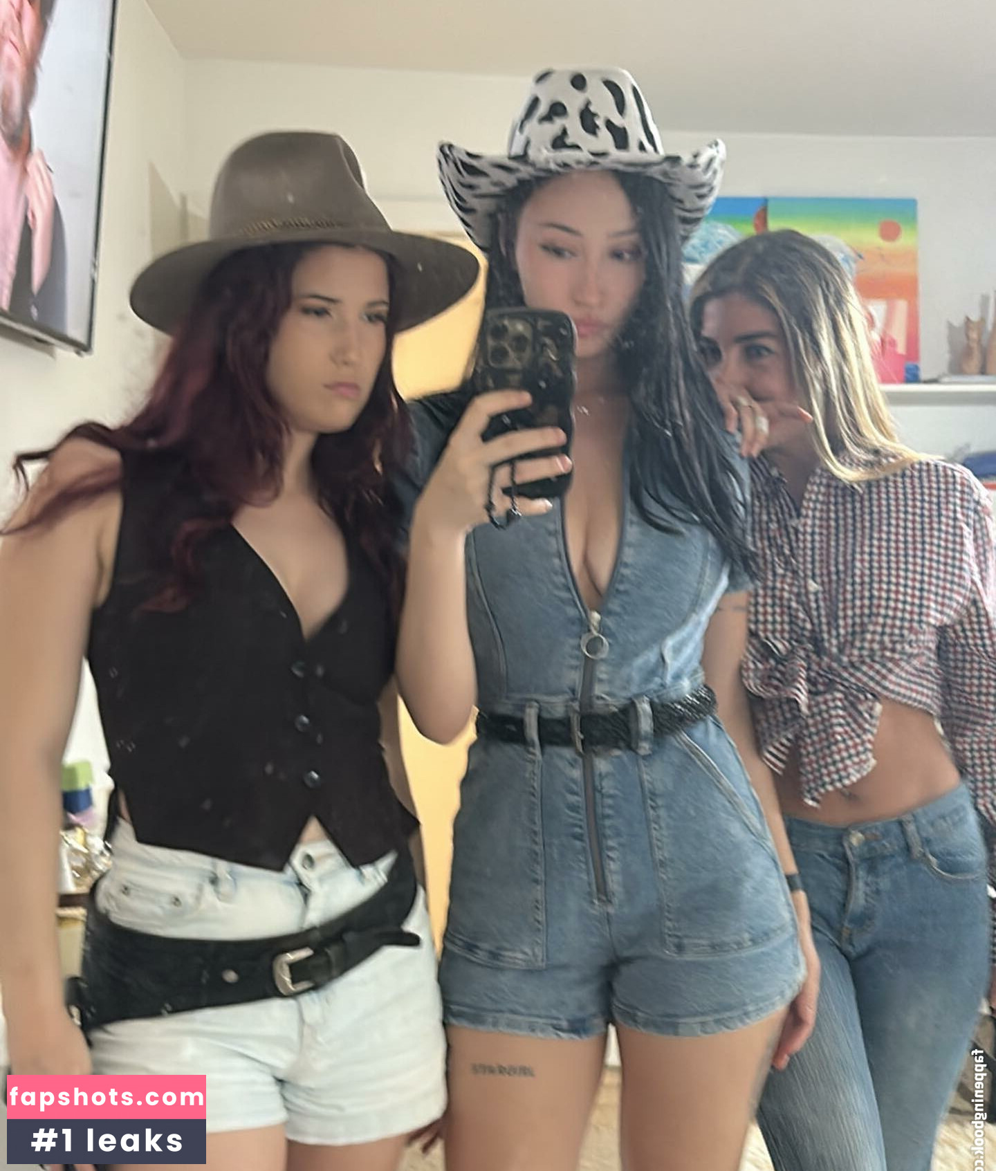 Issy.hecxo gallery photo #30