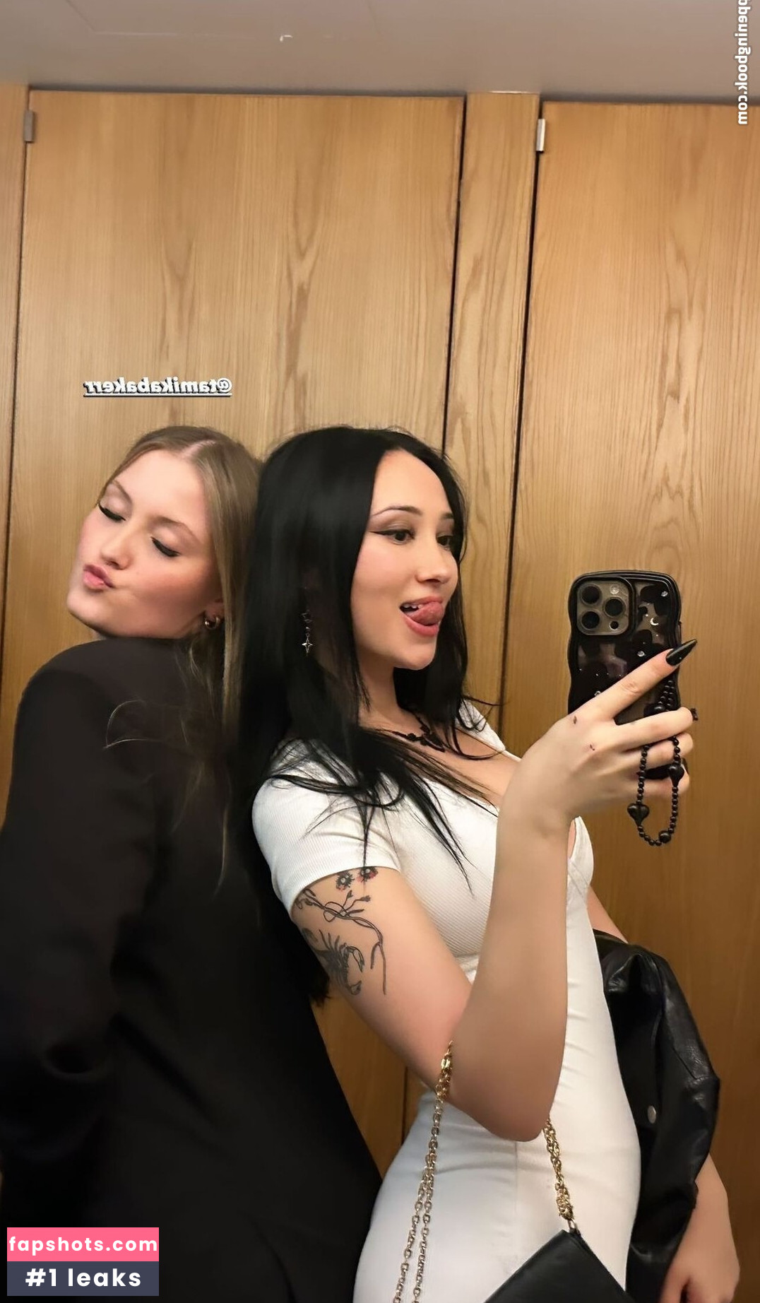 Issy.hecxo gallery photo #43