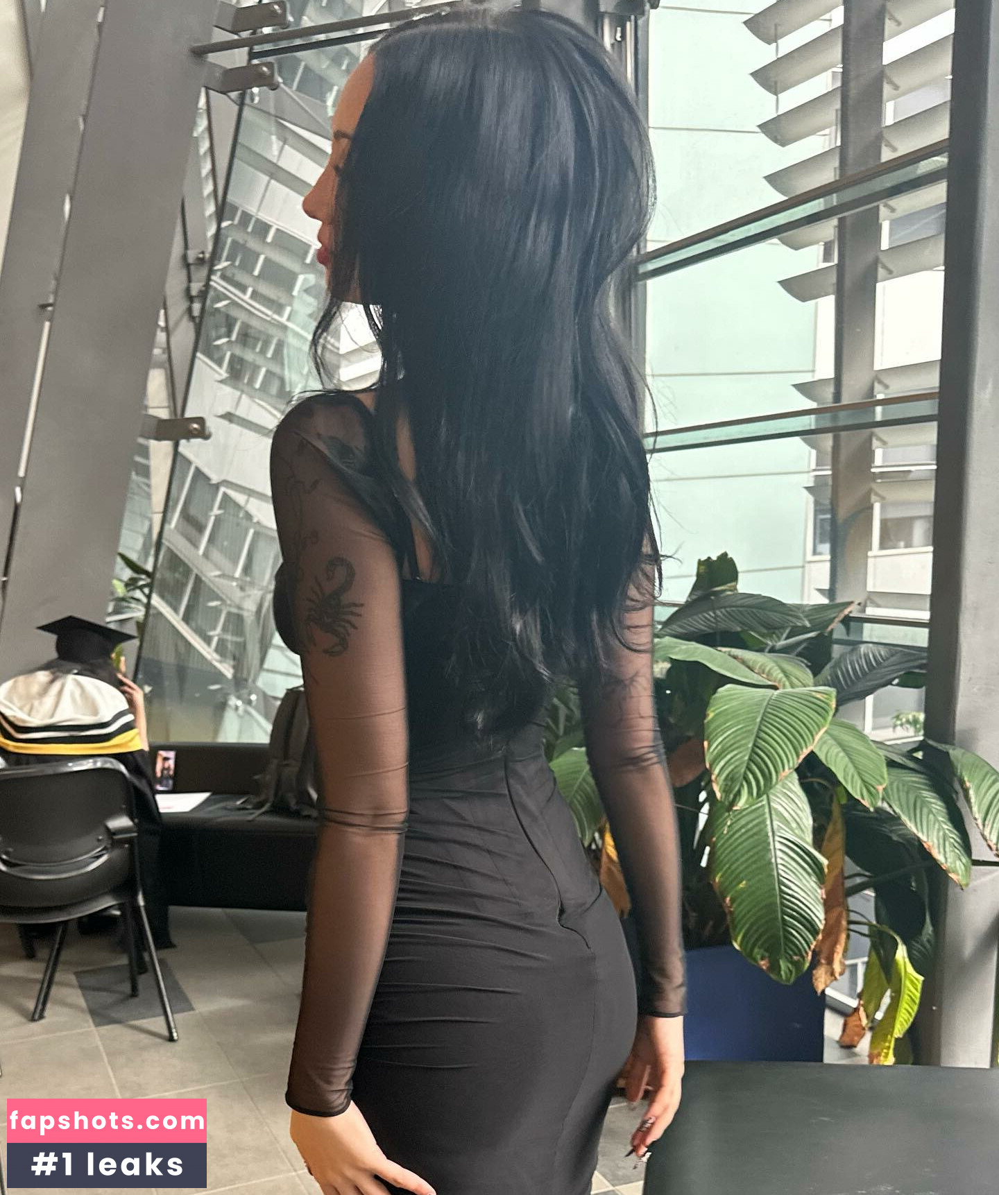 Issy.hecxo gallery photo #7