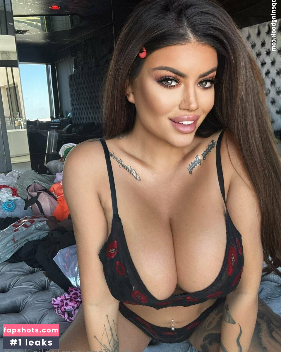 italia_kash gallery photo #30