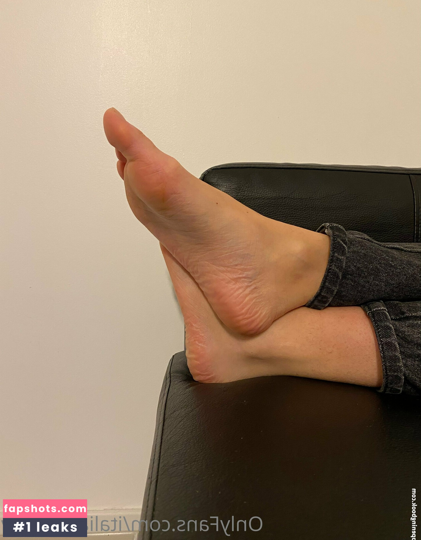 italianfeetluv Nahé úniky fotek pouze od fanoušků #6 - Fapshots