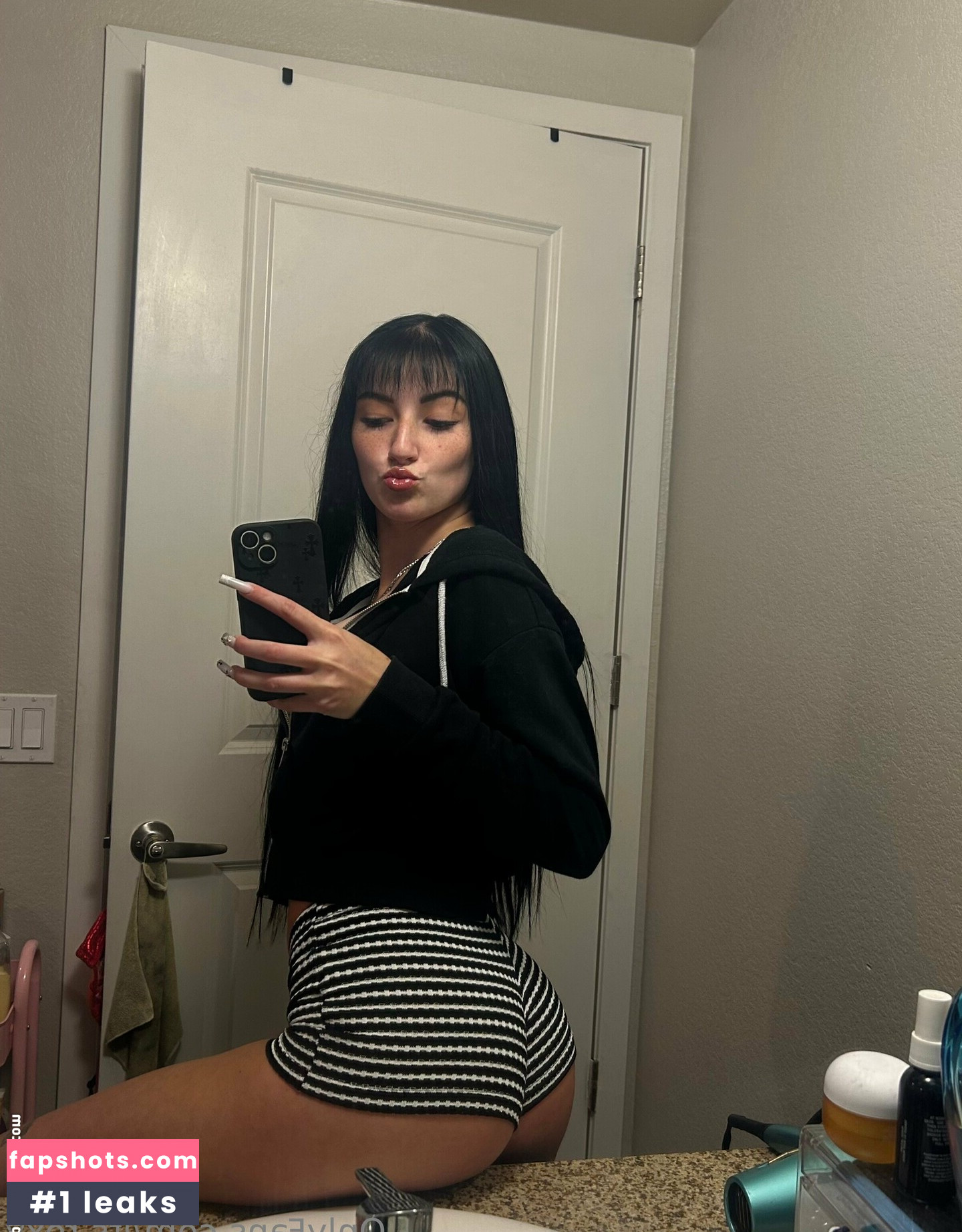 its.roxy gallery photo #10