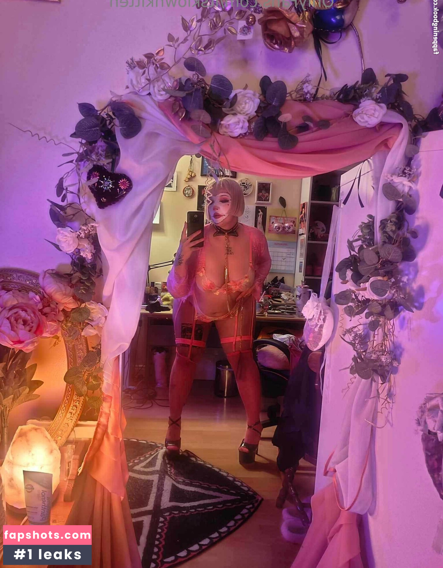 itsklownkitten gallery photo #4