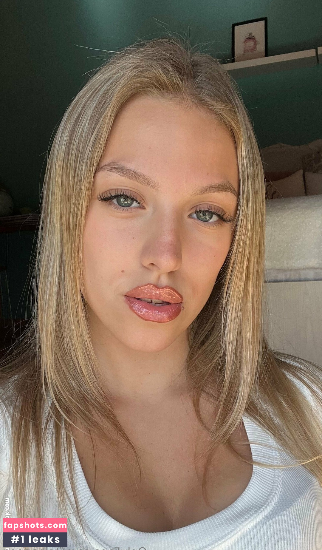 itsloaneee gallery photo #13