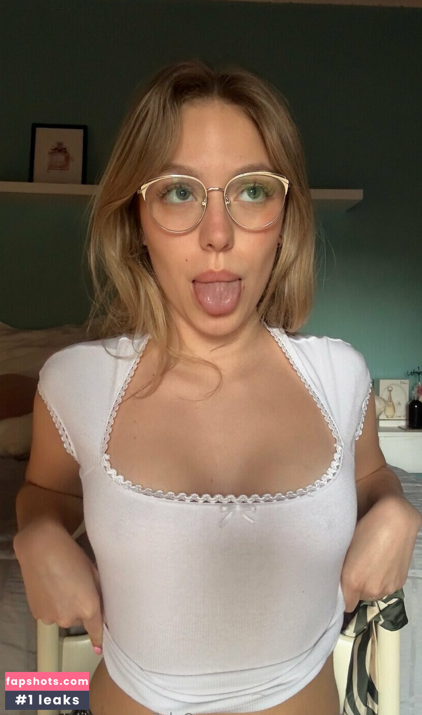 itsloaneee gallery photo #10