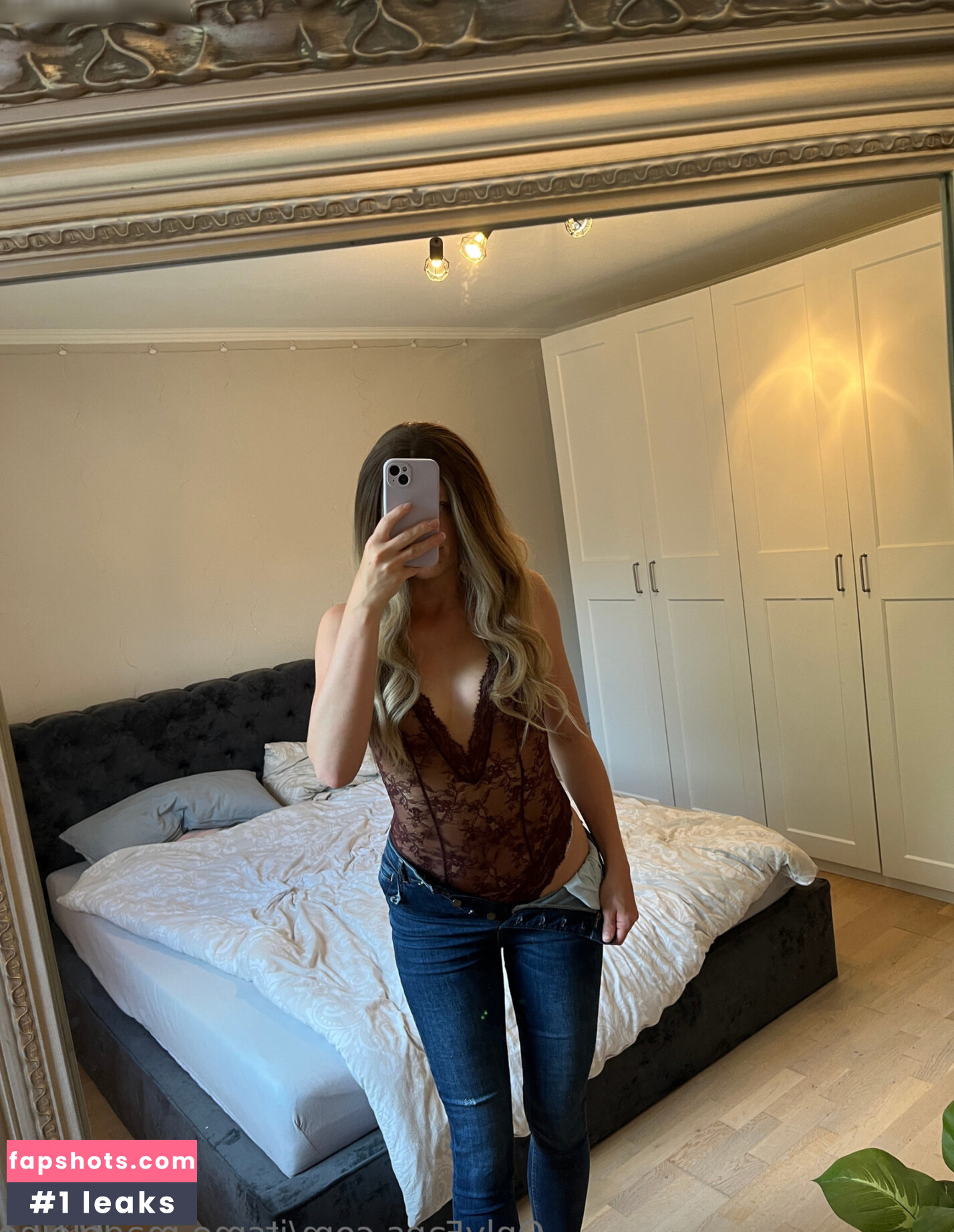 itsme.madeleine gallery photo #2