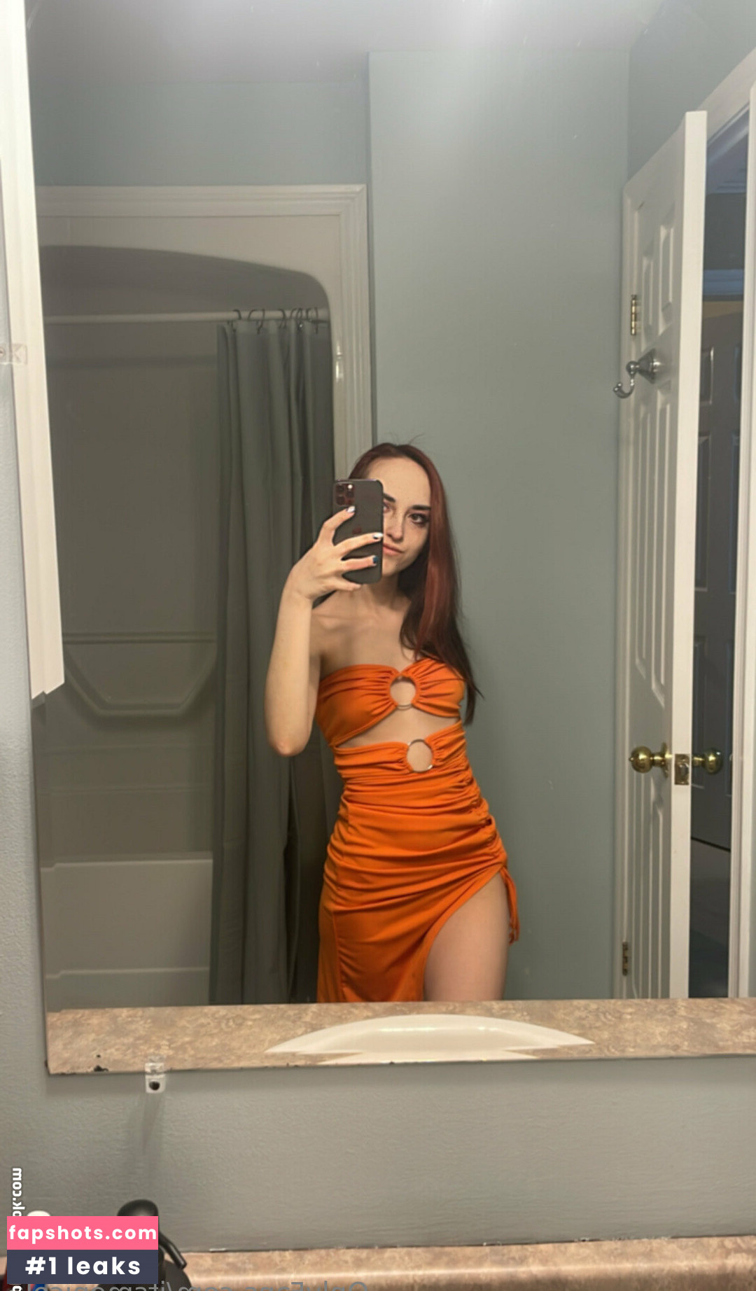 itsmenicola nude babe gallery