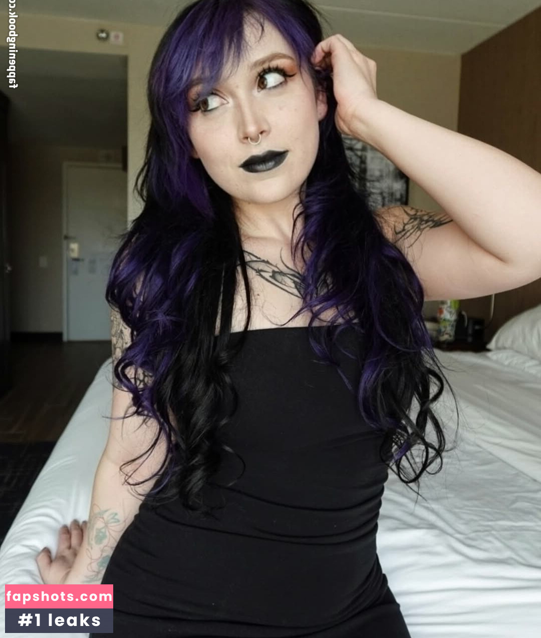 Itsqueenmanda nude babe gallery