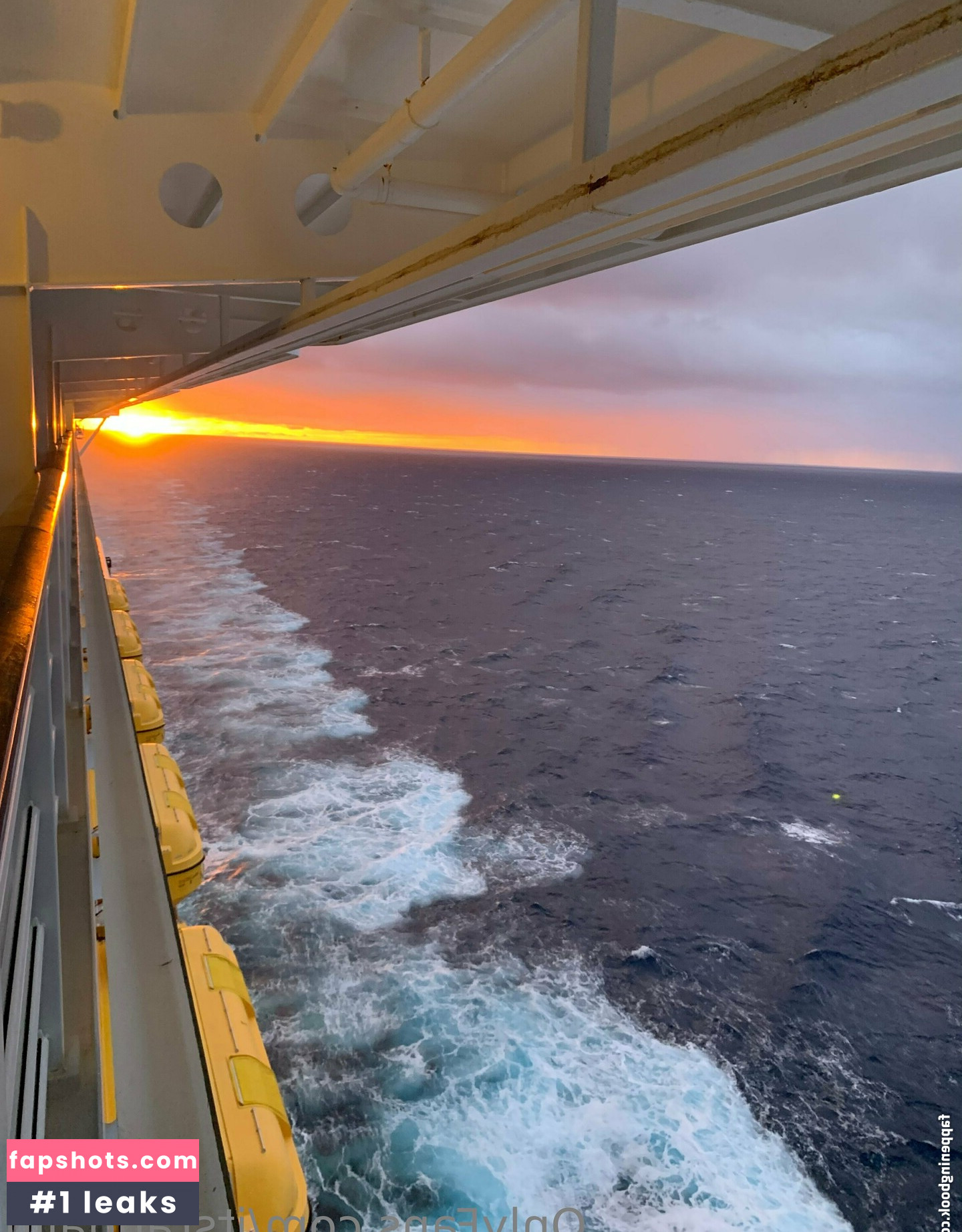 itsRandalin gallery photo #21