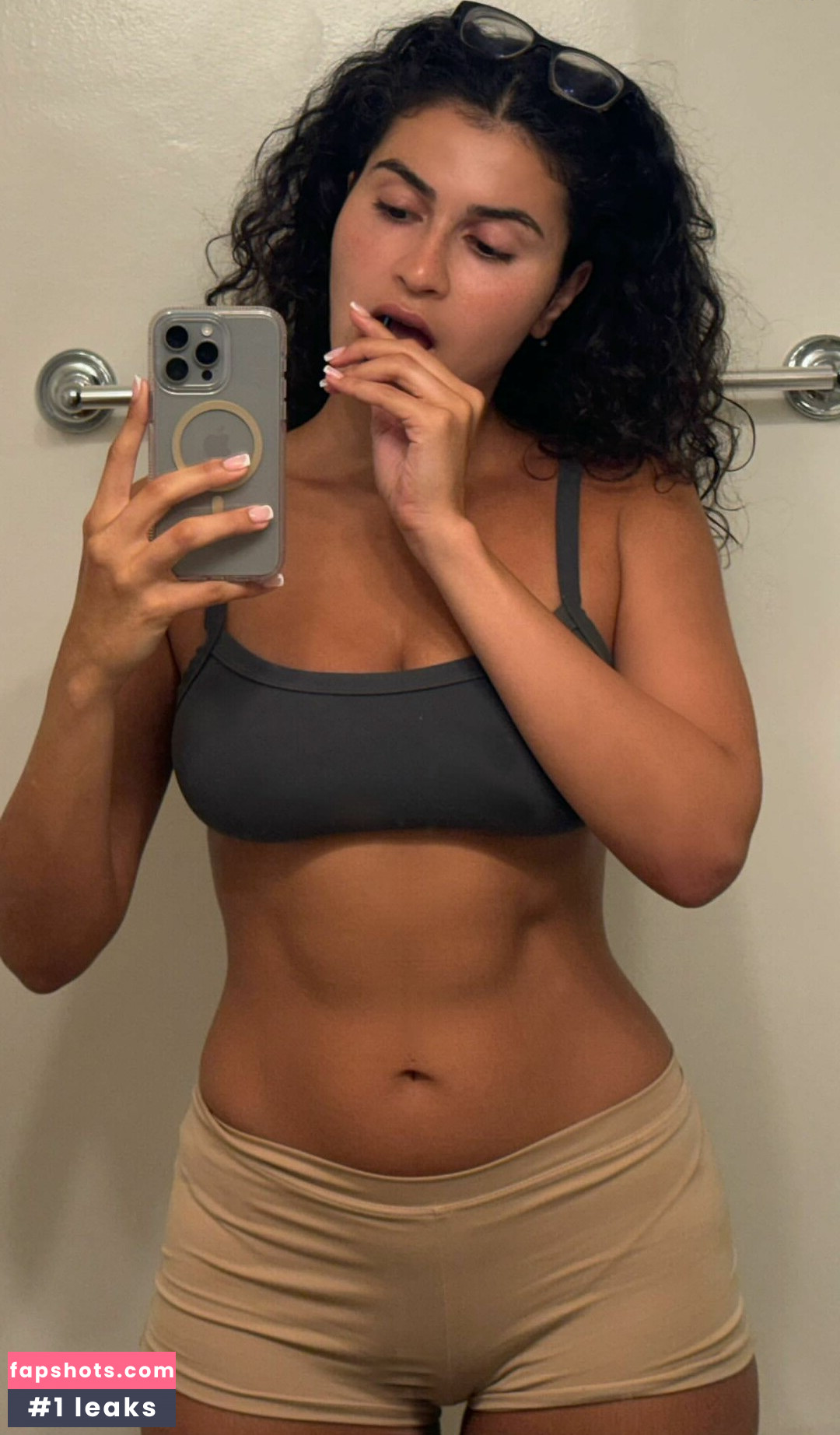 Itstaleen gallery photo #4