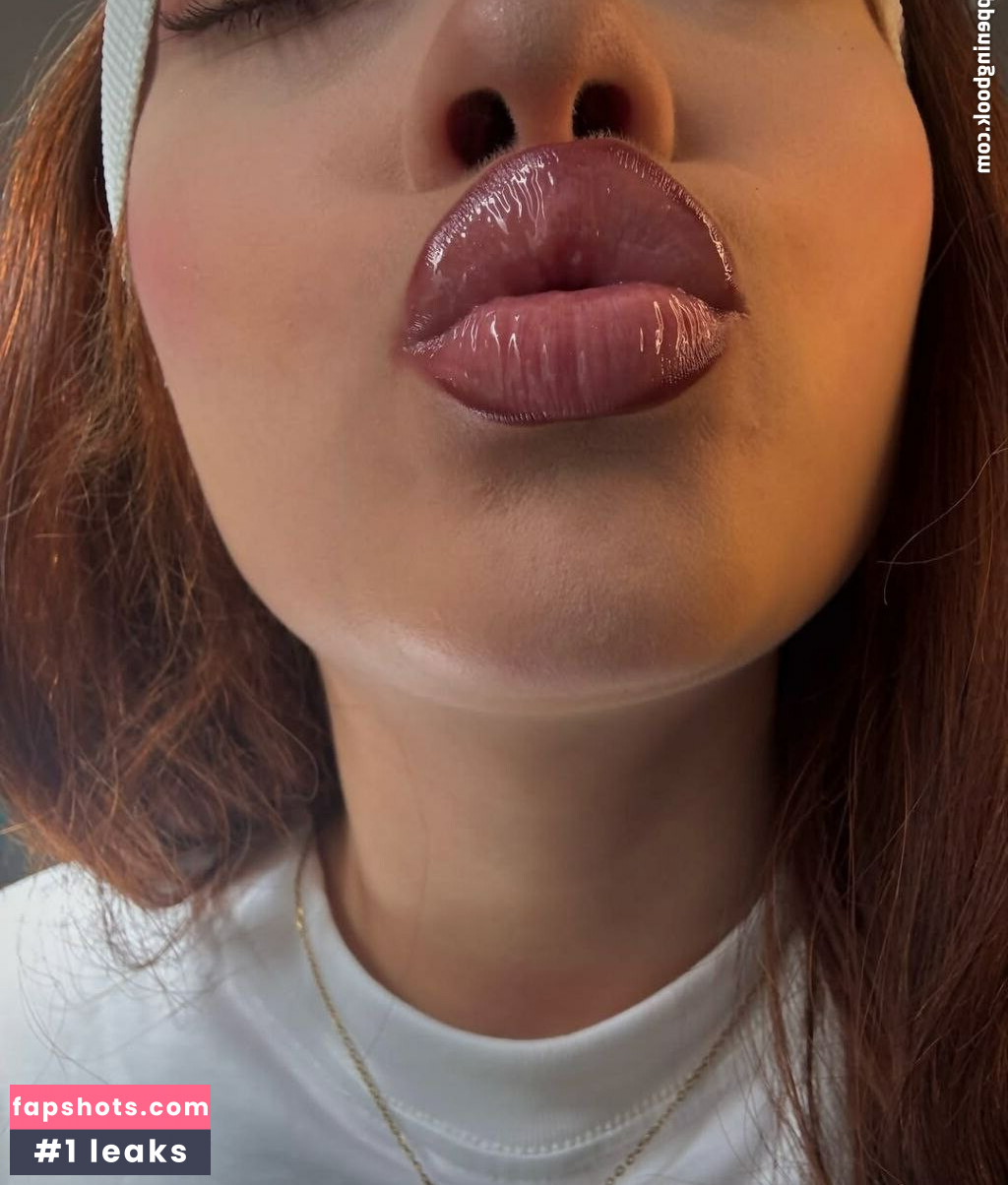 Itzwhitechina gallery photo #3