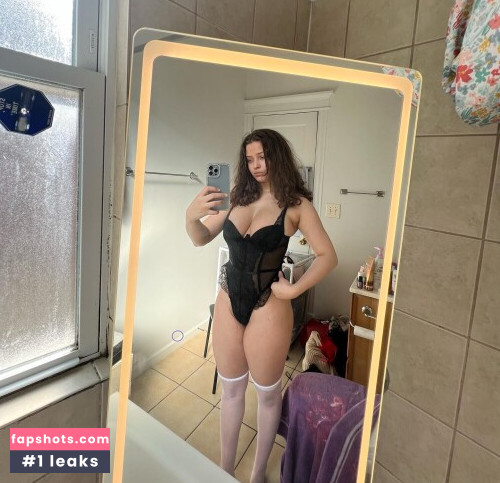 Itzwhitechina Nude Leaks OnlyFans - Fapshots