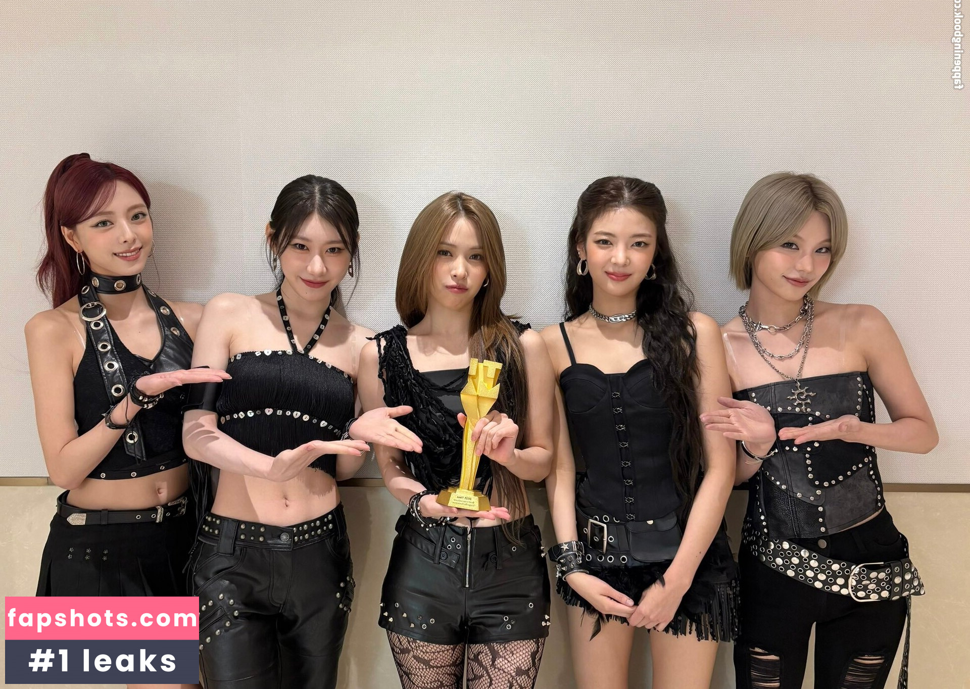 itzy.all.in.us gallery photo #84