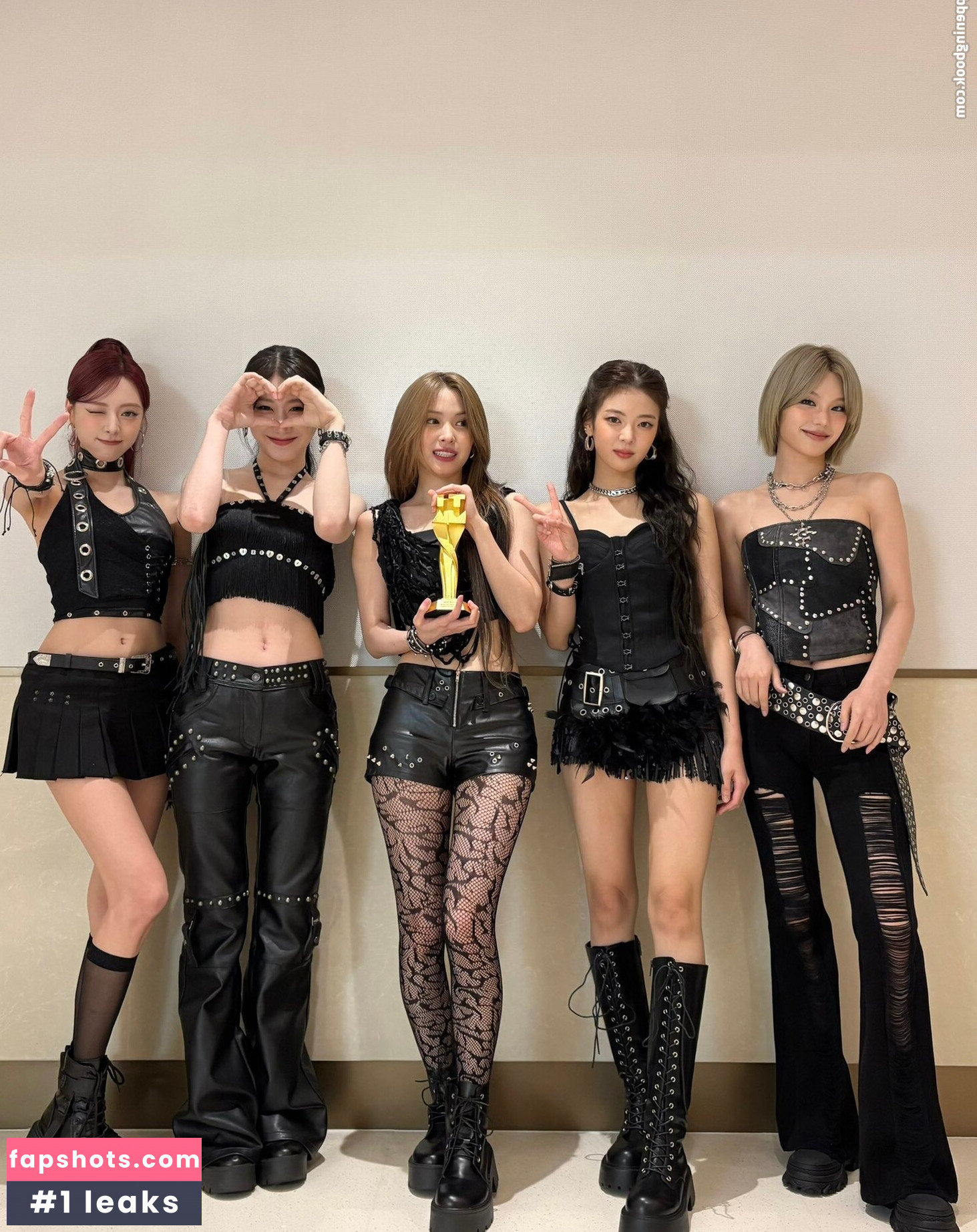 itzy.all.in.us gallery photo #85