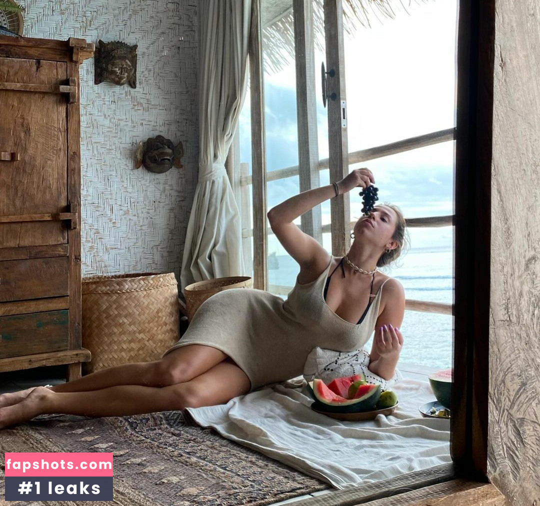 iuliagyrbu gallery photo #29