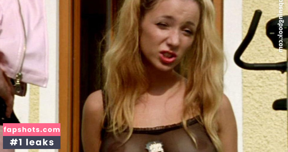 Iva Lukic Nude Leaks OnlyFans Photos #5 - LeakJerk