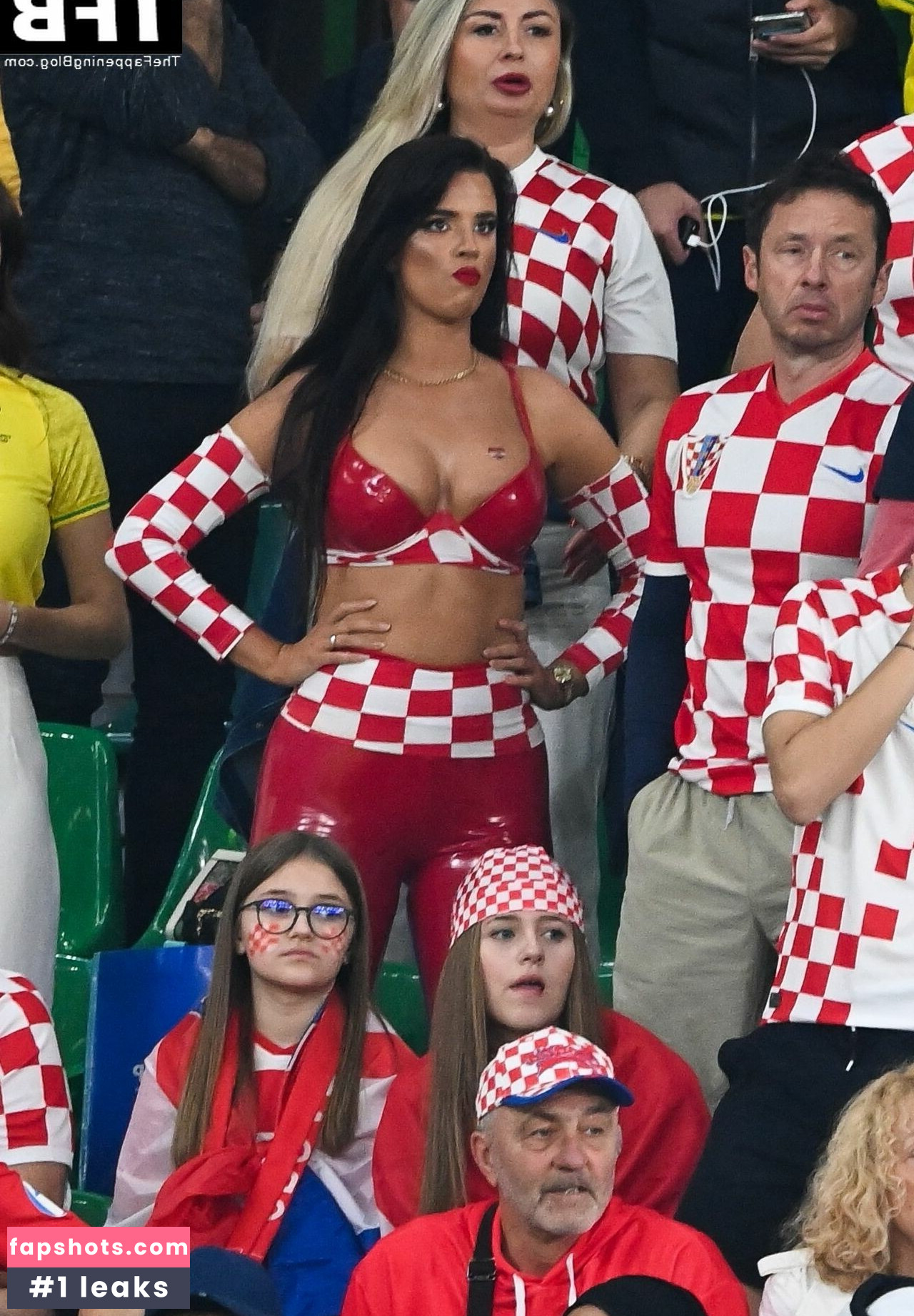 Ivana Knoll gallery photo #128