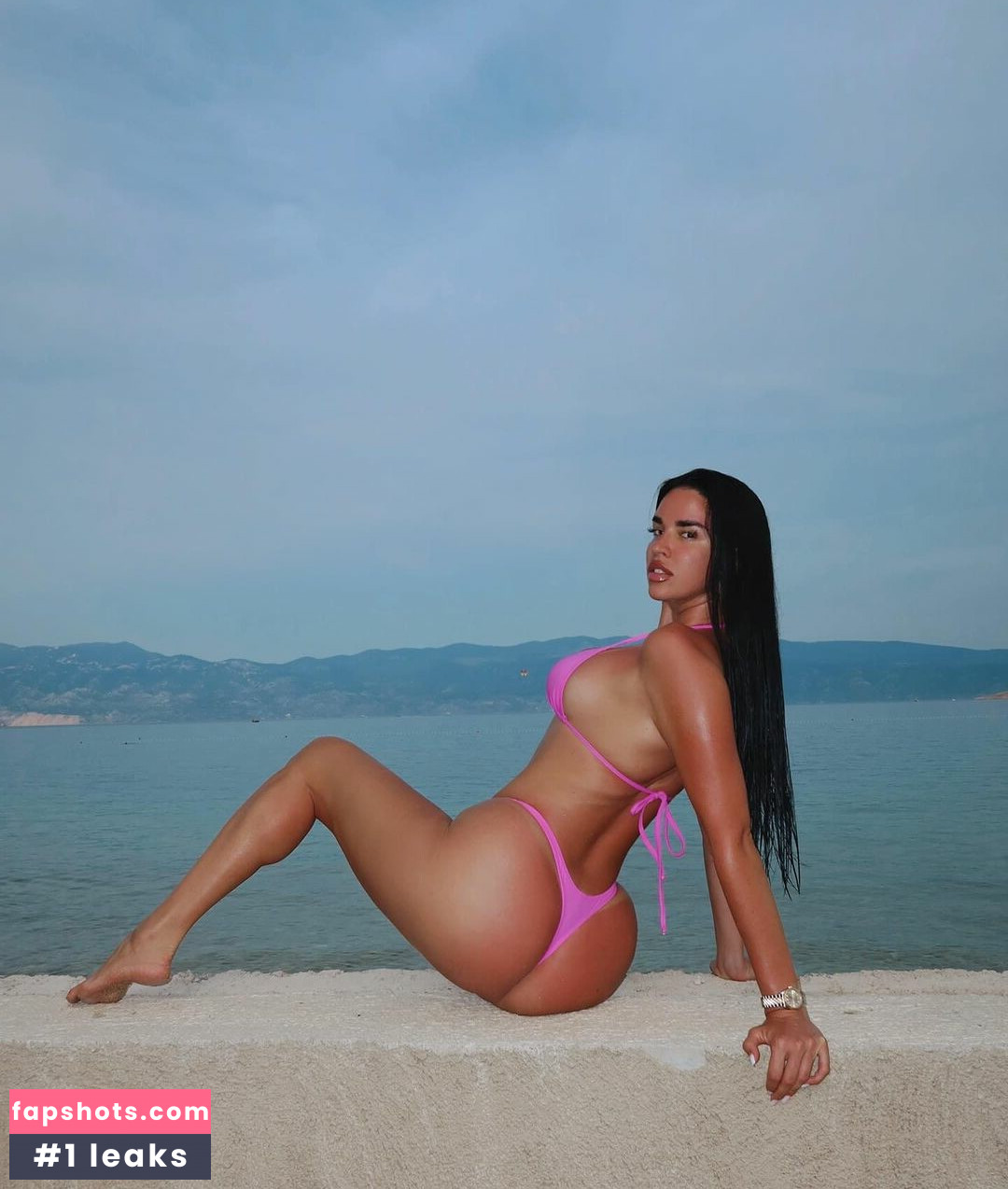 Ivana Knoll gallery photo #43