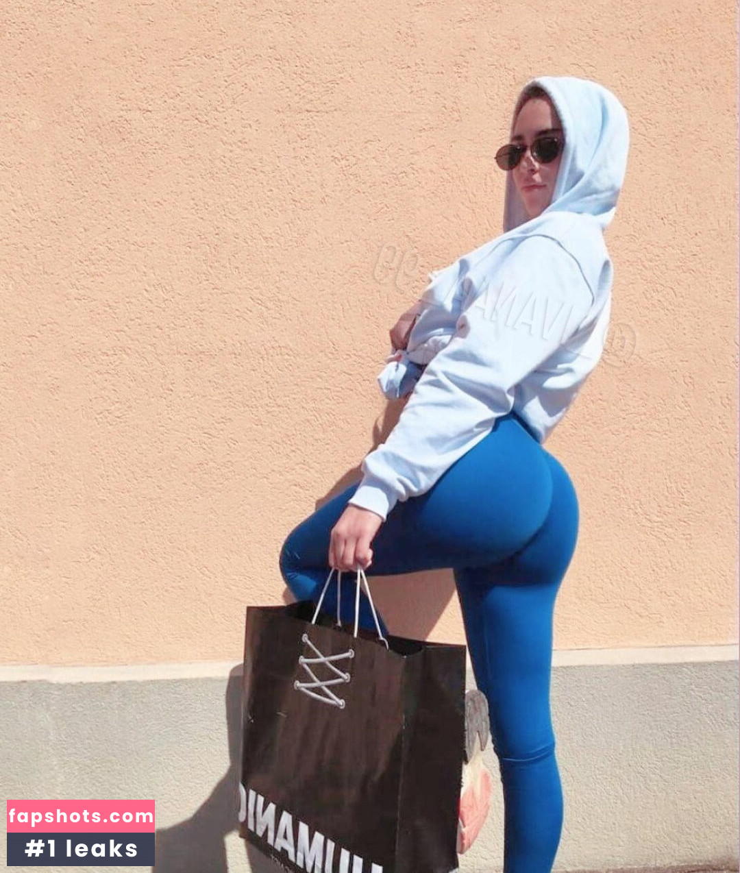 Ivana S. gallery photo #8