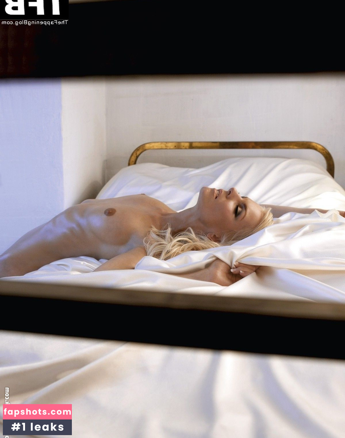 Ivonne Schoenherr gallery photo #26