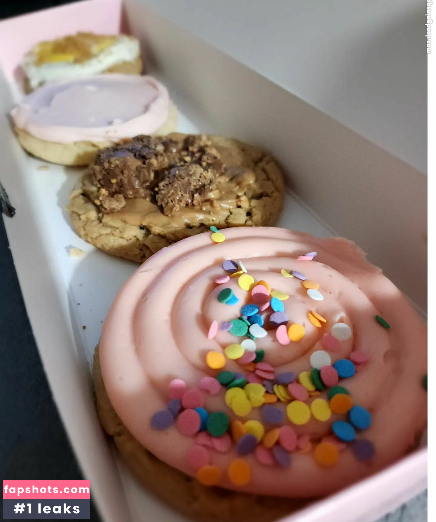 Ivory Ray gallery photo #60