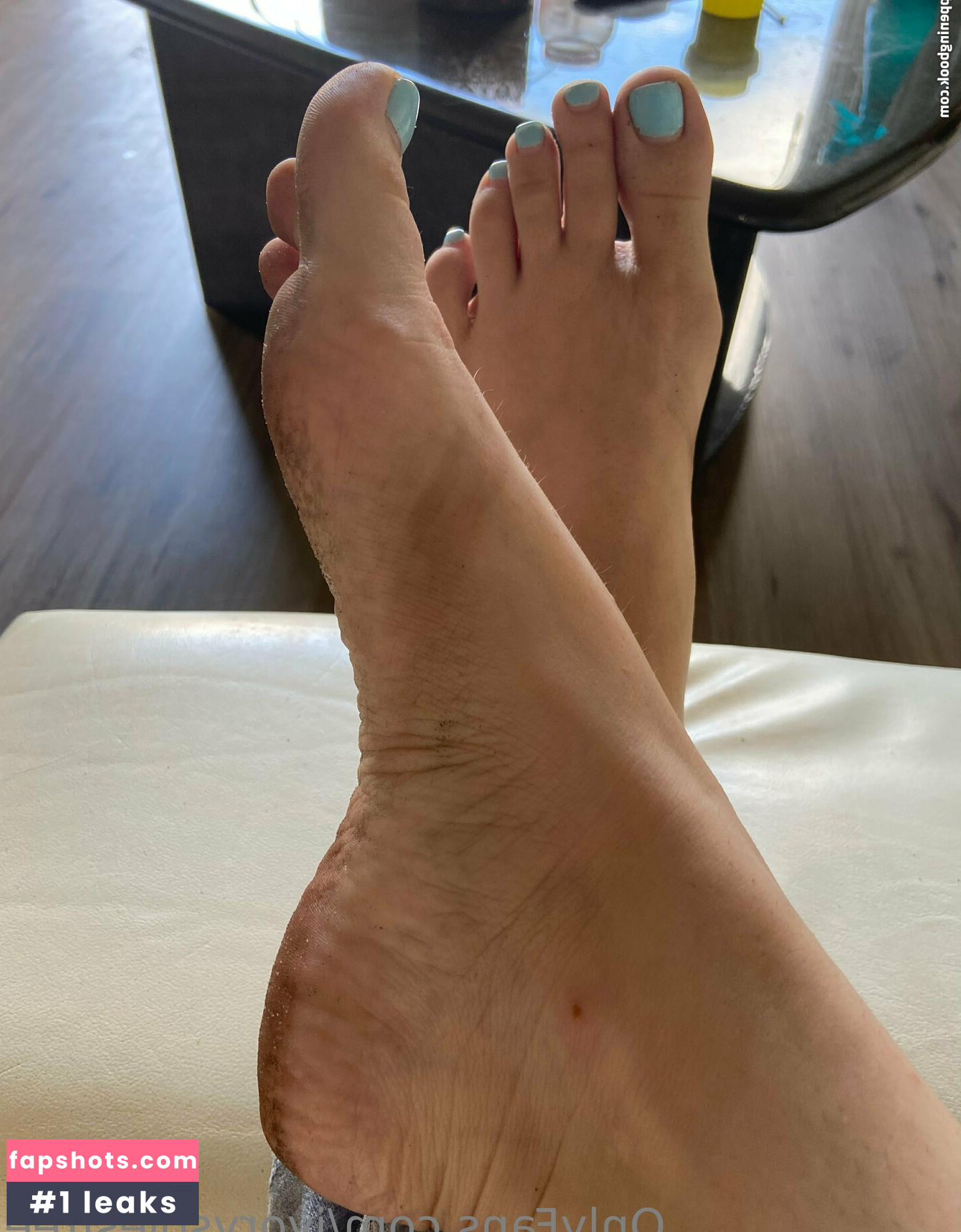 ivorysolesfree gallery photo #25