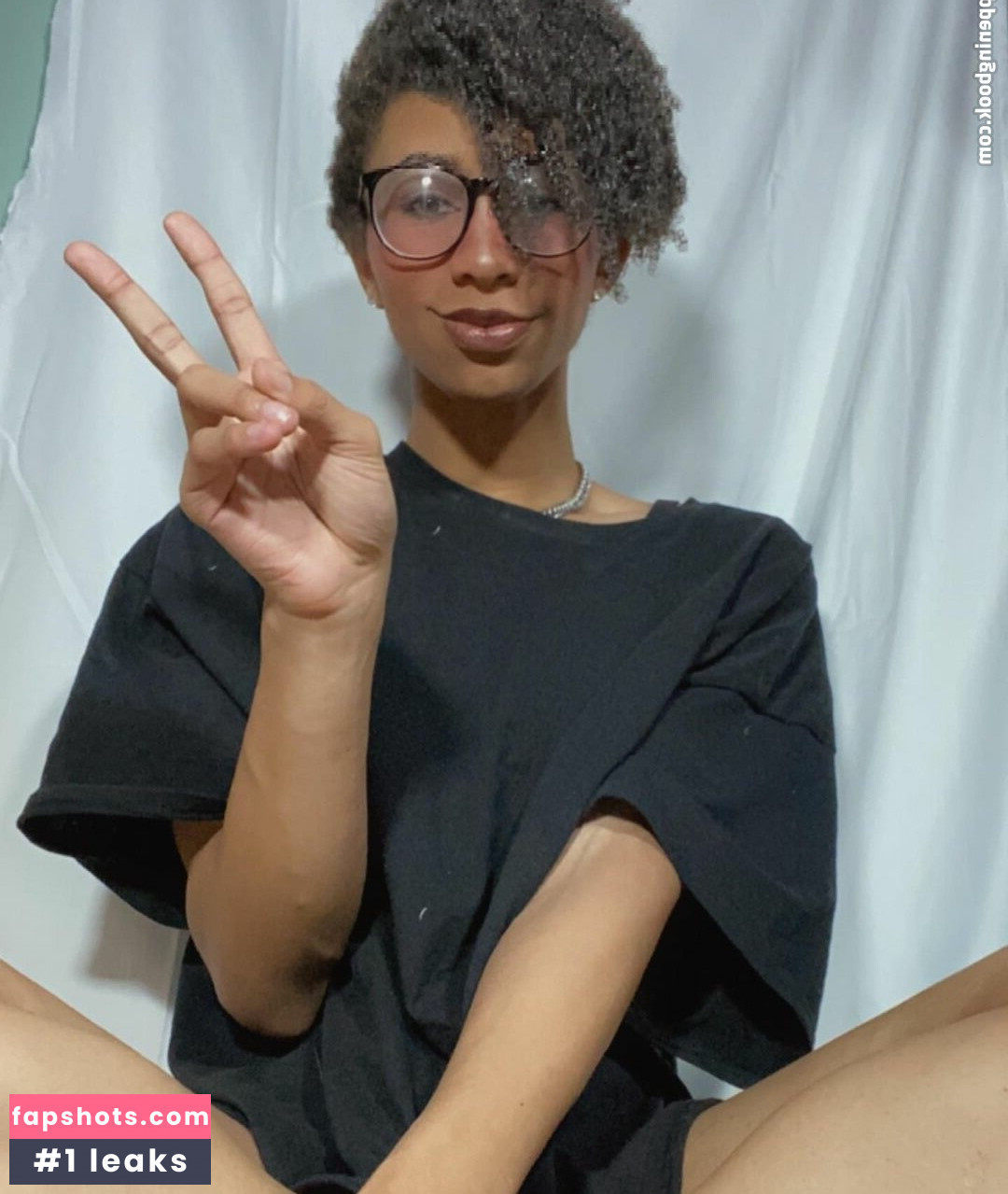 Ivy.eve.scarlet nude babe gallery