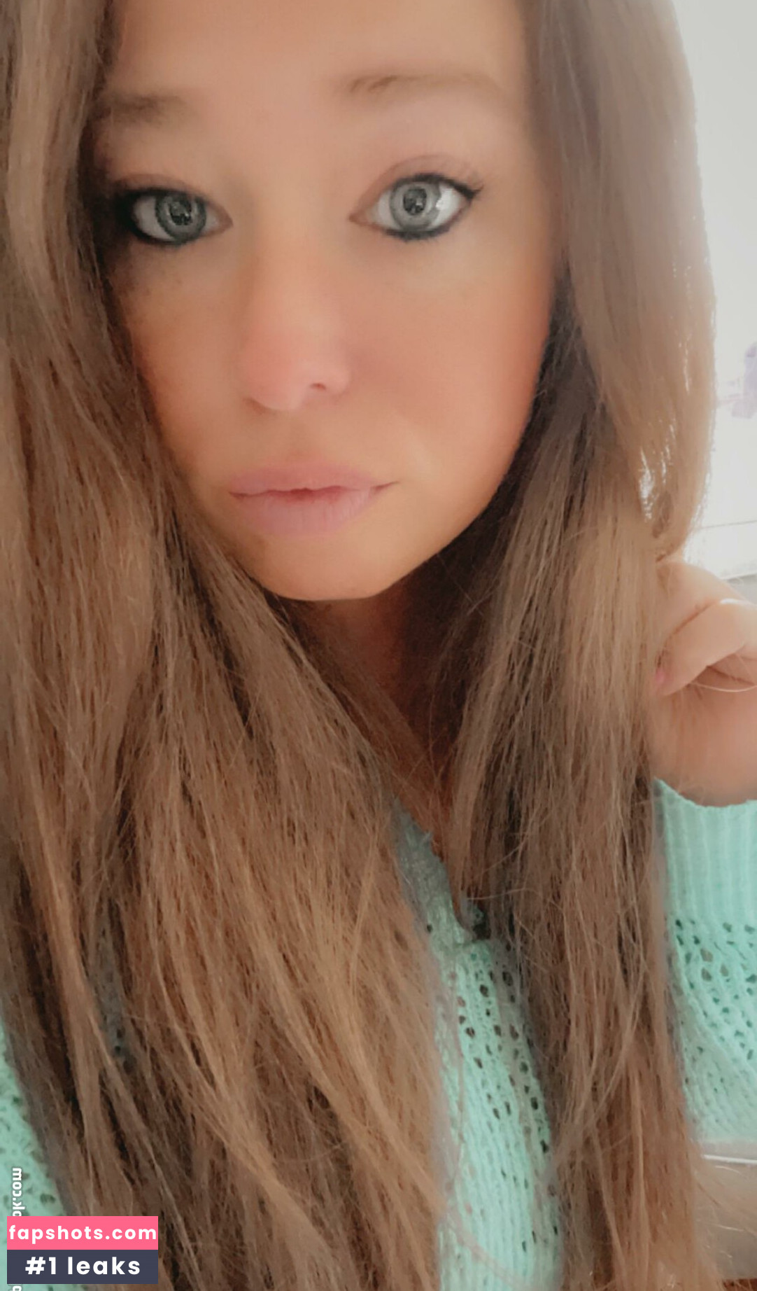 Ivy Mia gallery photo #16