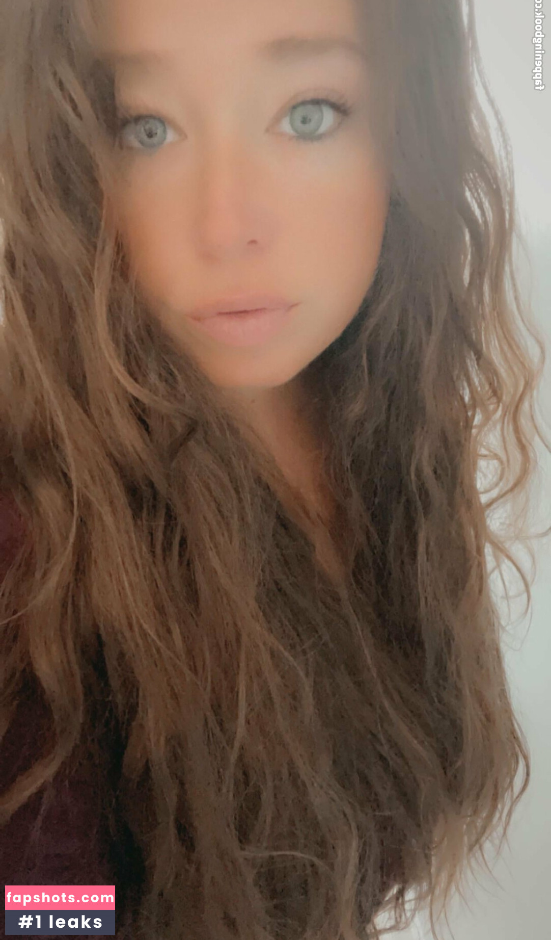 Ivy Mia gallery photo #25