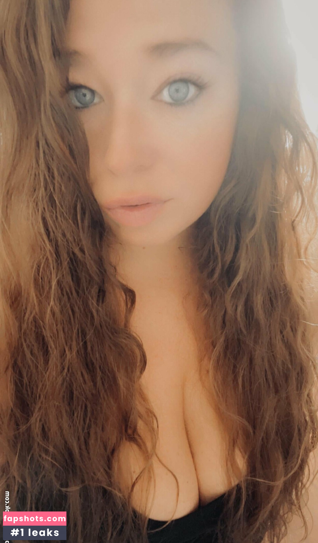 Ivy Mia gallery photo #9