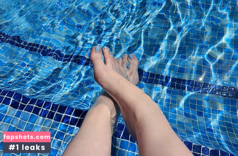 Ivy Rain gallery photo #2