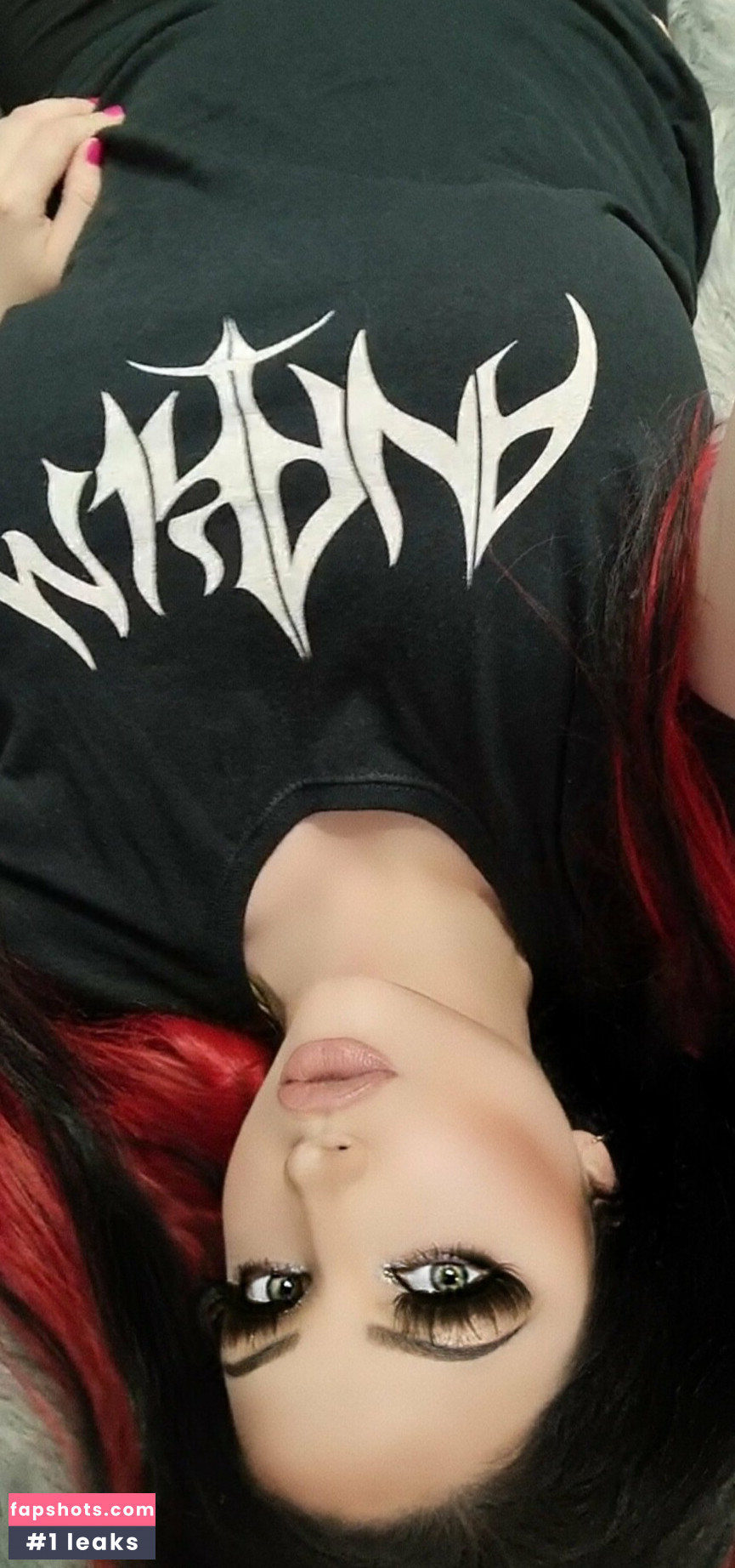 Ivy Tenebrae gallery photo #18