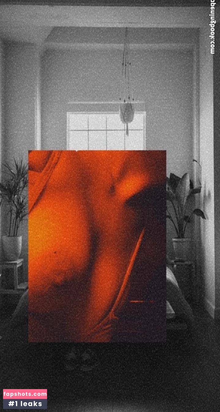 Iwaifu gallery photo #36