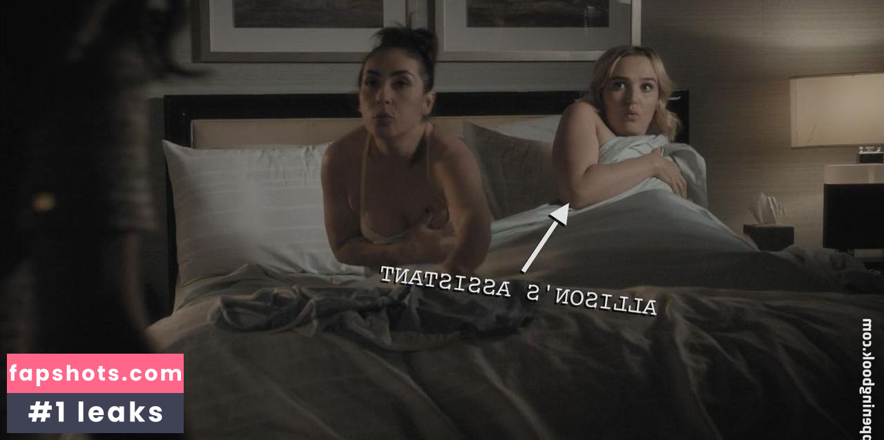 Iyari Limon gallery photo #6