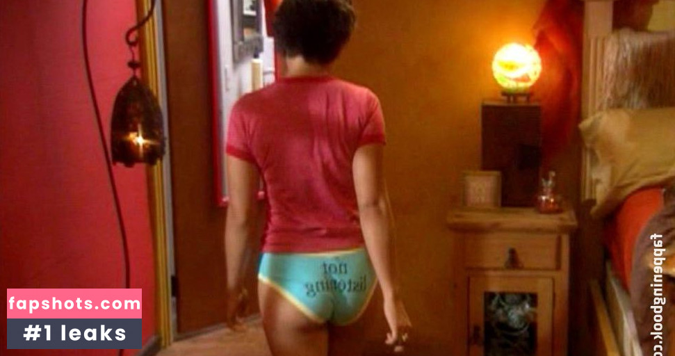 Iyari Limon gallery photo #10