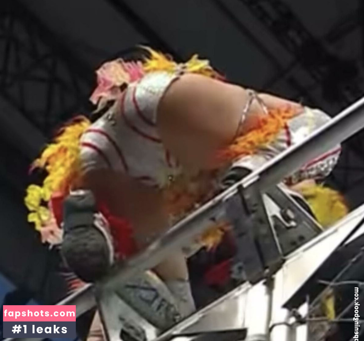 Iyo Sky gallery photo #2