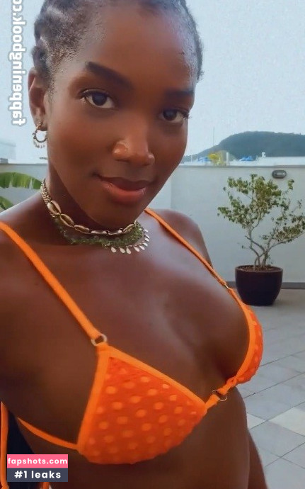 IZA gallery photo #99