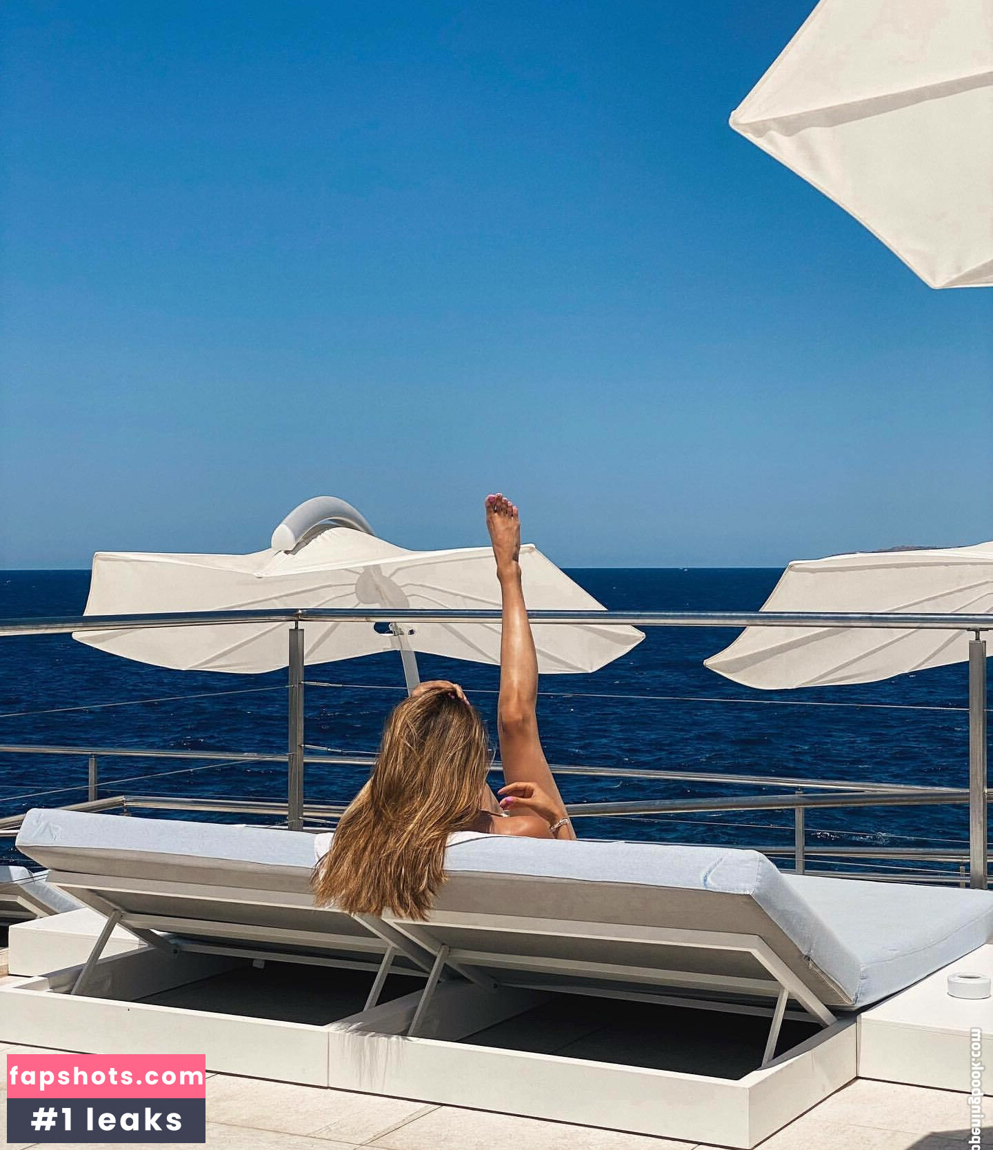 Izabella Krzan gallery photo #12