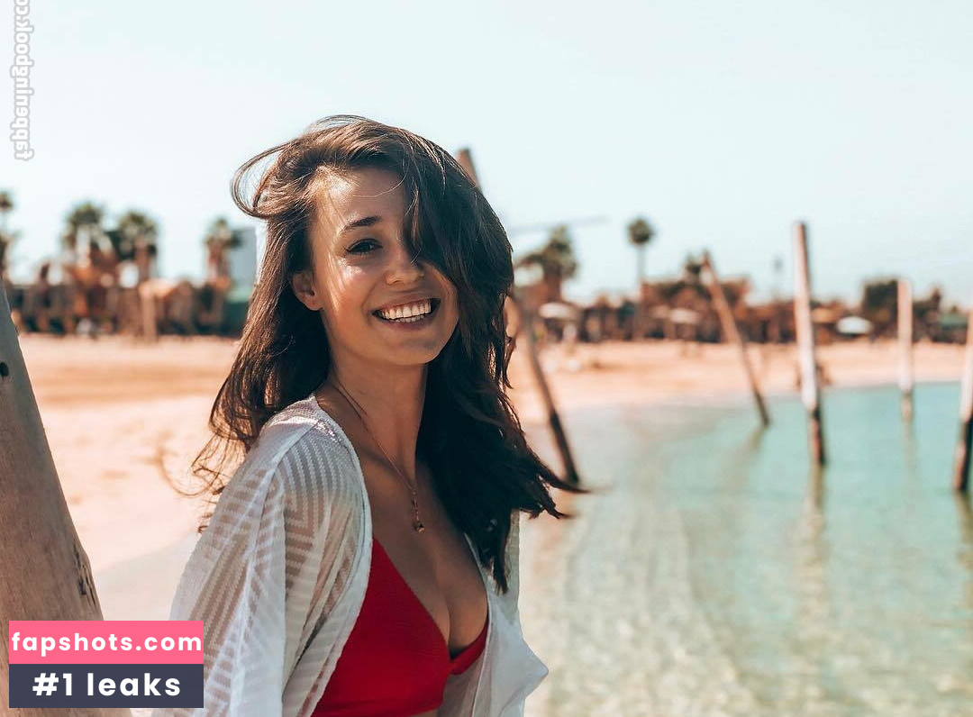 Izabella Krzan gallery photo #5