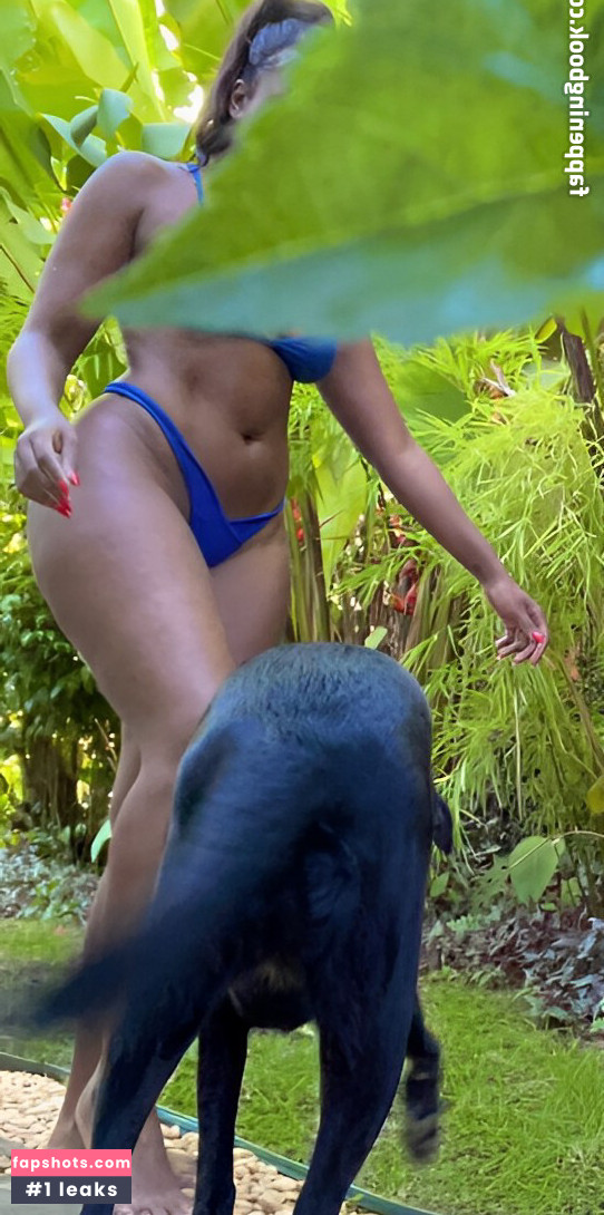 Izza Cantora gallery photo #7