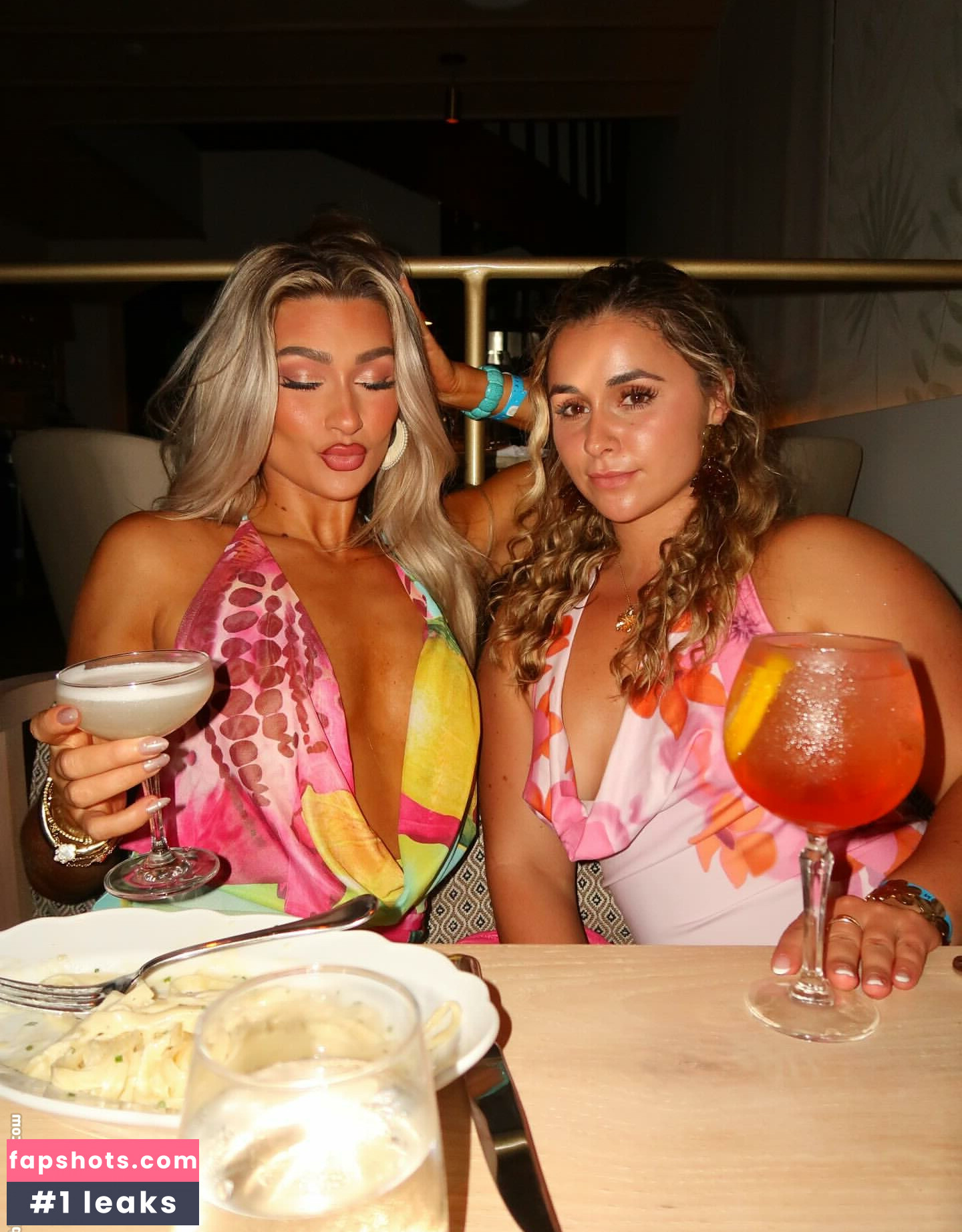 Izzi Dame gallery photo #44